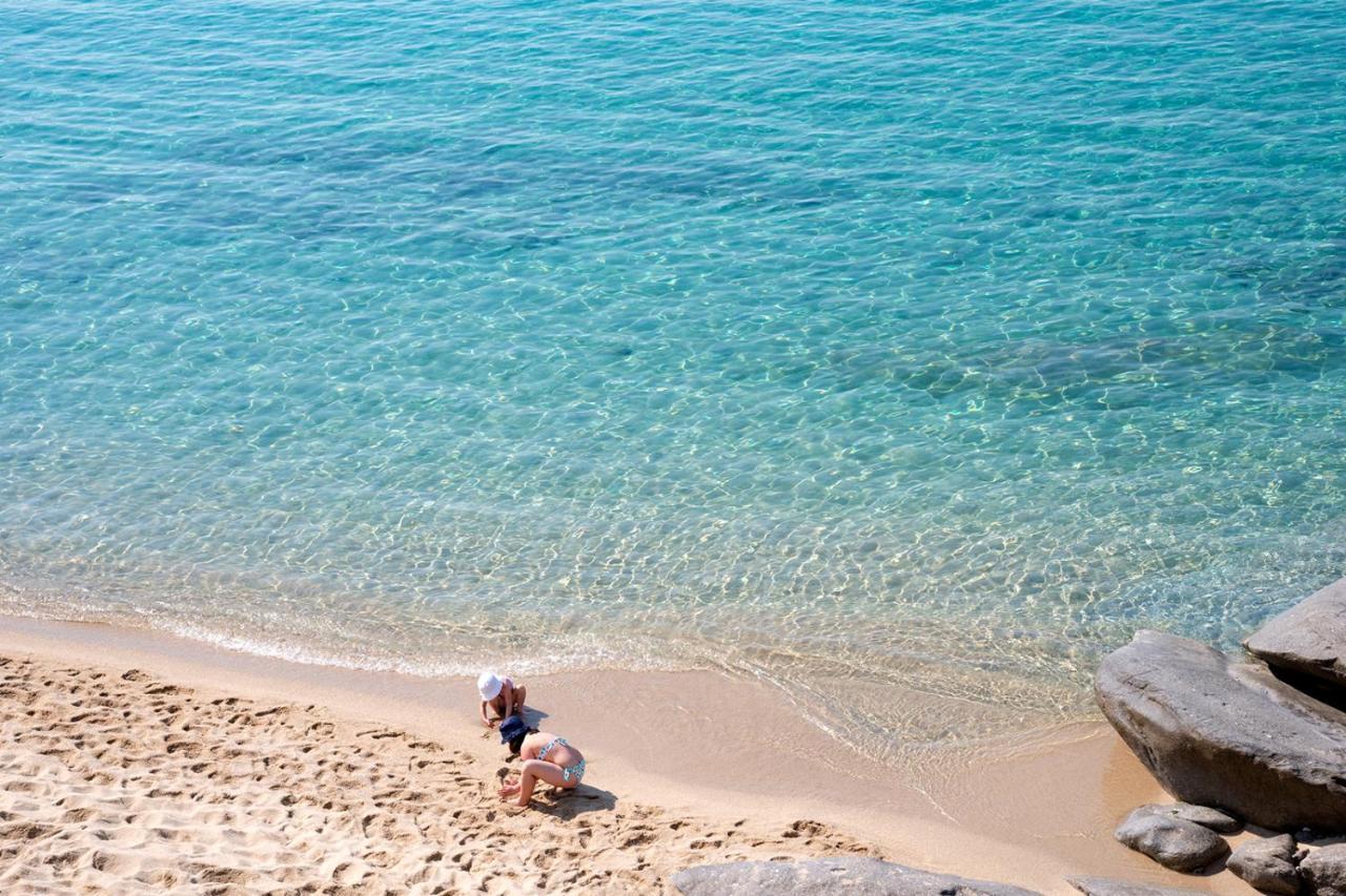 Hotel Baia Imperiale Spiaggia di Cavoli Екстериор снимка